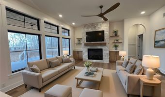 855 Club Dr W, Aurora, OH 44202