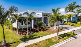 614 PINCKNEY Dr, Apollo Beach, FL 33572