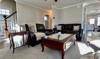24 Stockholm St, Newport, RI 02840