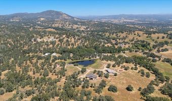 9267 7R Bar Rd, Angels Camp, CA 95222