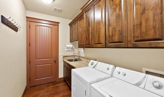 21420 Belknap Dr, Bend, OR 97701