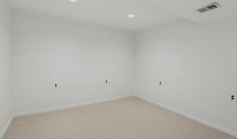 7607 MARYKNOLL Ave, Bethesda, MD 20817