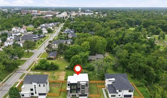 217 NE H St, Bentonville, AR 72712