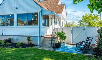 49 N Smith St, Avenel, NJ 07001