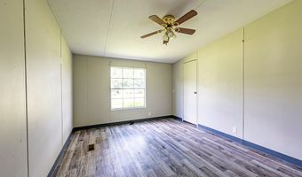 107 Oakridge Dr, Americus, GA 31709