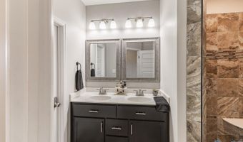 15695 Landview Ln, Athens, AL 35613