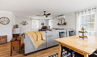 816 Riverside Dr, Augusta, ME 04330