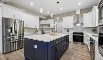 735 N GEORGE MASON Dr, Arlington, VA 22203