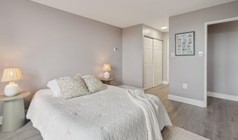 4600 S FOUR MILE RUN Dr 718, Arlington, VA 22204