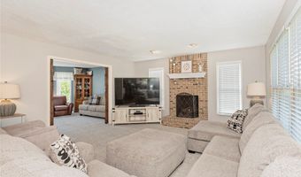 565 Walnut Ridge Trl, Aurora, OH 44202