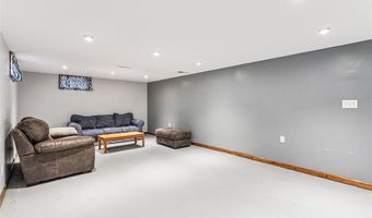 302 NW Arlan Dr, Ankeny, IA 50023