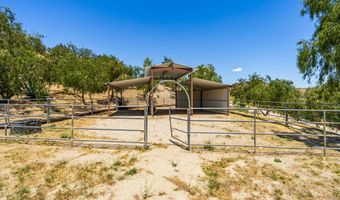 13602 Sego Rd, Agua Dulce, CA 91390