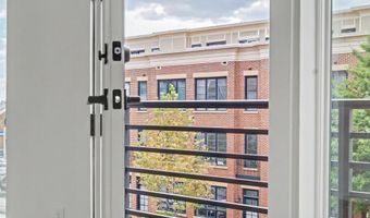 701 N HENRY St 306, Alexandria, VA 22314