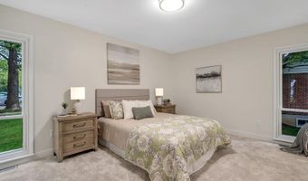 1254 Jade Wind Cir, Ballwin, MO 63011