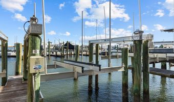 100 Olde Towne Yacht Club Dr, Beaufort, NC 28516