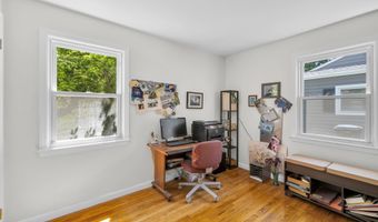 24 Toole Dr, Branford, CT 06405