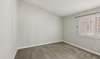 5330 Walton Heath Ave, Las Vegas, NV 89142