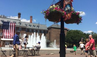 315 S HENRY St S, Alexandria, VA 22314