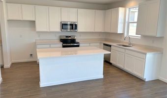 5688 E Badlands Ln, Pahrump, NV 89061