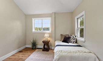 49 Sebbins Pond Dr, Bedford, NH 03110