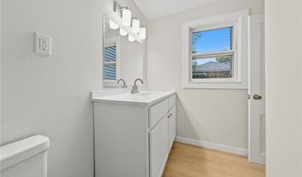 527 Harrison St, Anoka, MN 55303