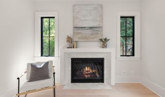 112 N HIGHLAND St, Arlington, VA 22201