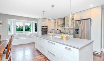 305 NE 54th St, Ankeny, IA 50021