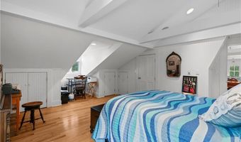 718 Bellevue Ave 5, Newport, RI 02840