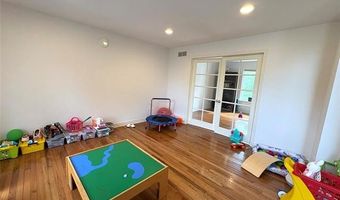 2278 Boulder Ridge Blvd, Ann Arbor, MI 48103