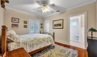 1230 GOLDEN Ln, Orlando, FL 32804