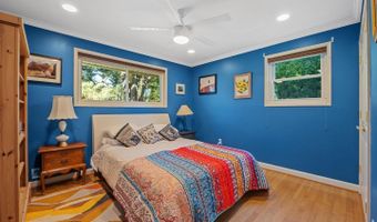 5929 AVON Dr, Bethesda, MD 20814