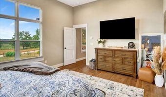 415 S Piper Ave, Ash Grove, MO 65604