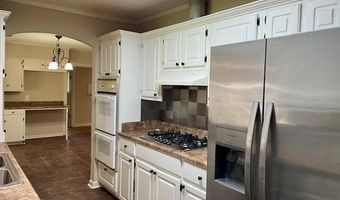200 Kyle St, Batesville, MS 38606
