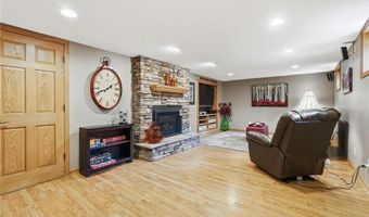 711 Benton St, Anoka, MN 55303