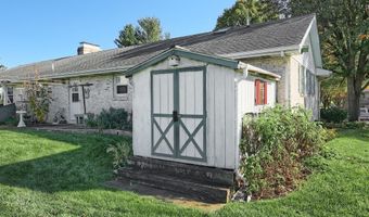 244 MILLER, Akron, PA 17501