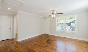 524 W Cross St, Benton, AR 72015