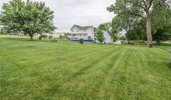 15143 Briarwood Dr, Basehor, KS 66007