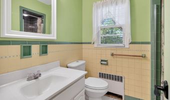 10 Willo Ln, Albany, NY 12211