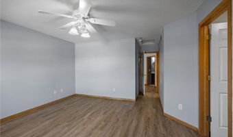 6524 154th St W 107, Apple Valley, MN 55124