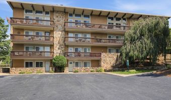 1836 FAIRWAY Dr 213, Basye, VA 22810