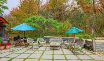 1312 Macintosh Hill Rd, Bethel, VT 05060