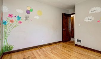 2112 N SUPERIOR St, Appleton, WI 54911
