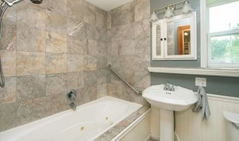 1127 Parriott, Aplington, IA 50604