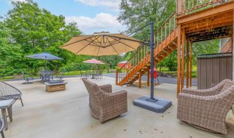 2001 Meadowlark Ln, Albertville, AL 35951