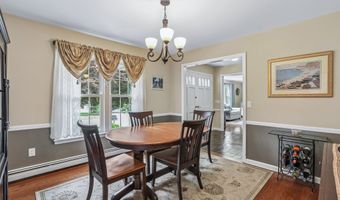 3 Linda Dr, Danbury, CT 06811