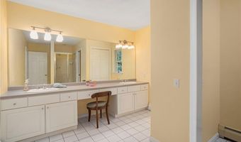 4 Stonecarry Way, East Greenwich, RI 02818