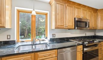 26 Jonathan Ln, Bow, NH 03304