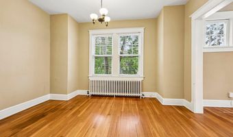 526 N IVY St, Arlington, VA 22201