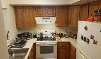 13 Ray Ct, Bedminster, NJ 07921