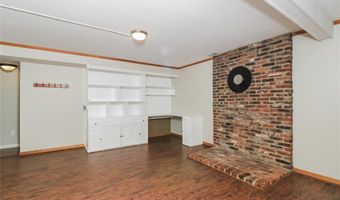 808 Timberfield Dr, Ballwin, MO 63021